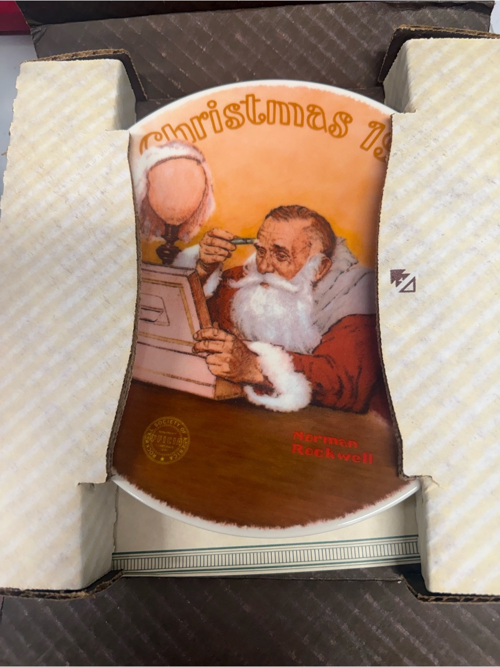 Norman Rockwell Santa Portrait Decorative Plate - Red and Cream